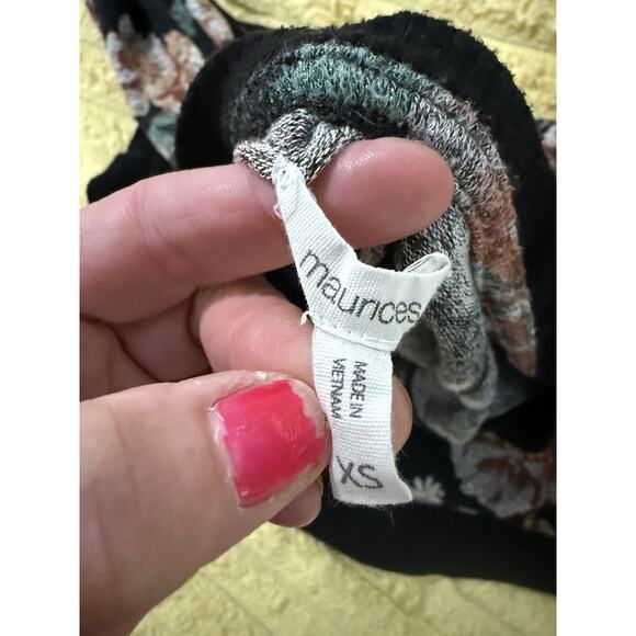 Maurice's Womens Shirt Black Floral Print Soft Classic Casual Comfort size XS - Picture 5 of 9